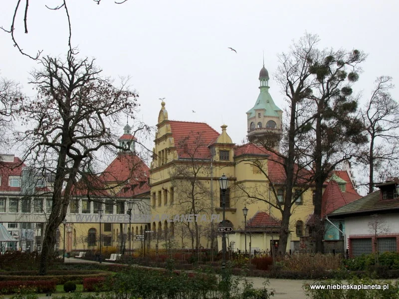 Sopot widok na szpital i latarnię morską Sopot widok na szpital i latarnię morską