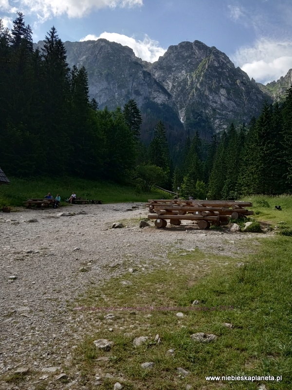 Polana Strążyska i widok na Giewont 