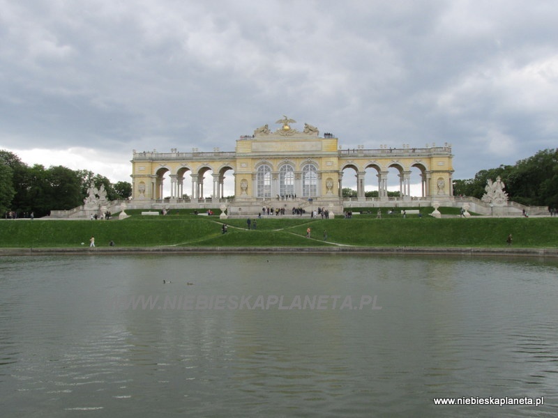 Wiedeń widok na Pałac Schonbrunn